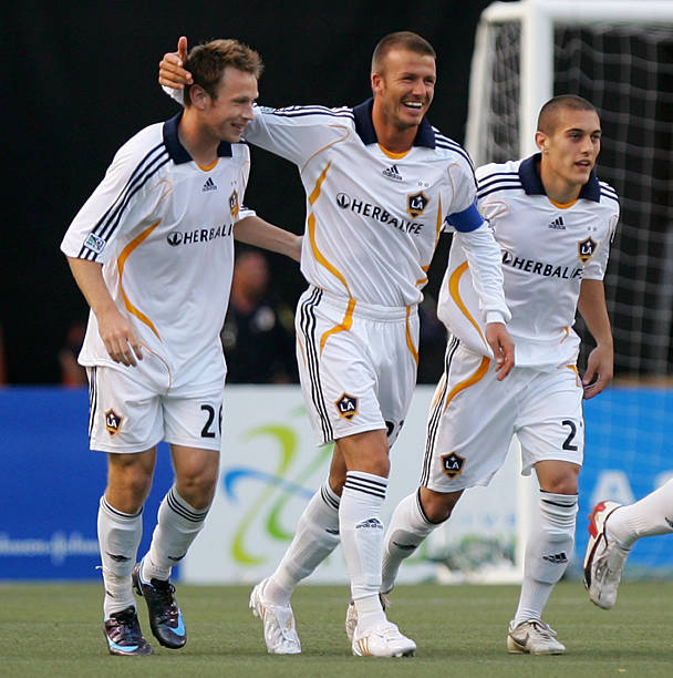 赖于政治智 赖于政治智